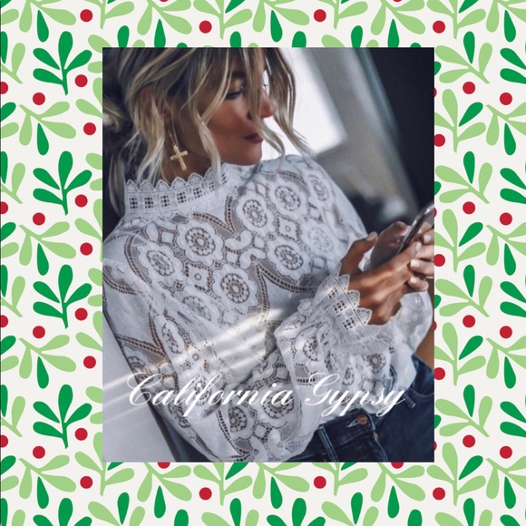 LAST ONE🎉Lace High Neck Blouse - Picture 3 of 16